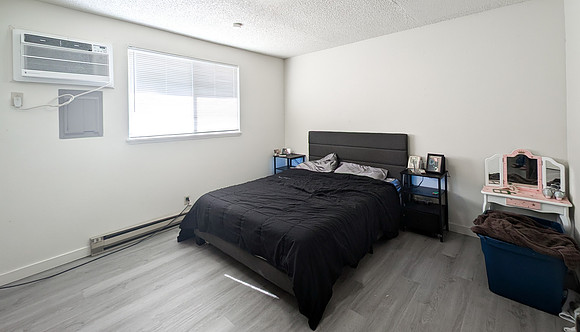 1 Bdrm Unit (Bedroom)
